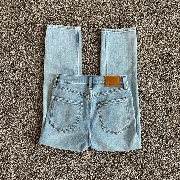 Denim Forum The Arlo Hi-Rise Straight Jean, size 25” - Picture 8 of 8